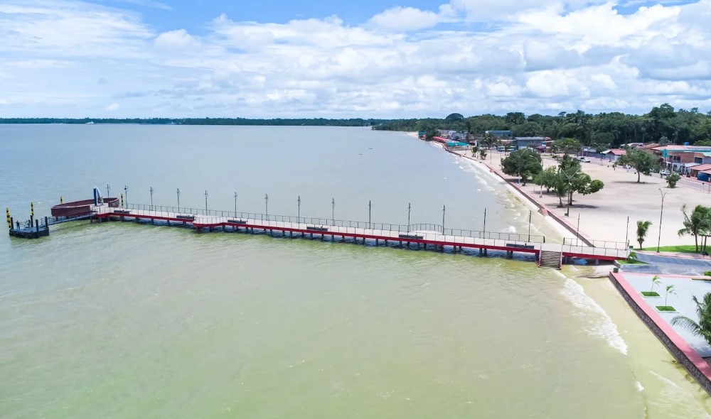 Próximo à Praia do Caripi